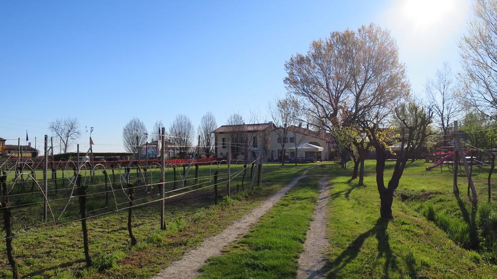 Villa Agriturismo L'Albara à Villaganzerla Extérieur photo
